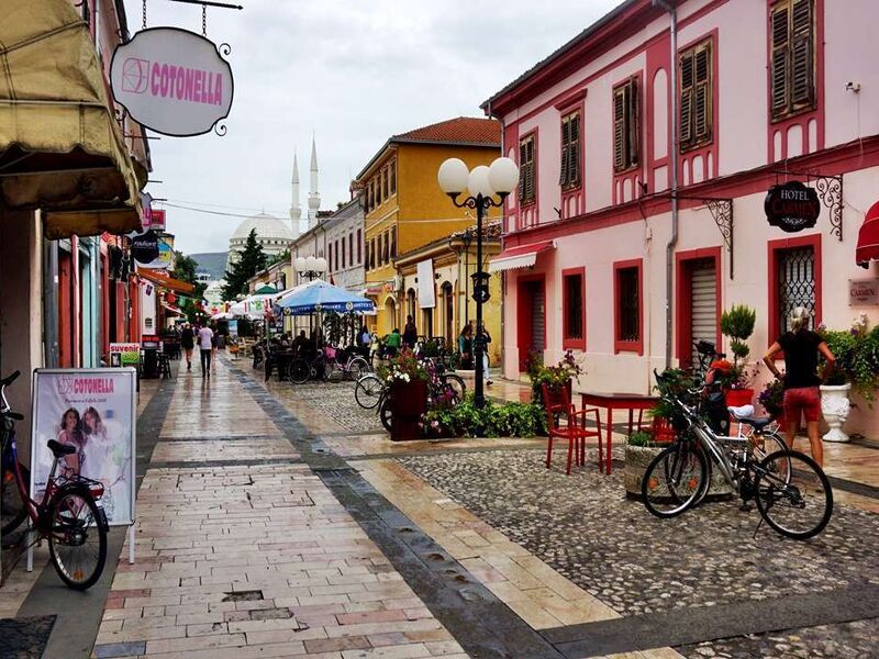 Otobüs İle Balkan Masalı