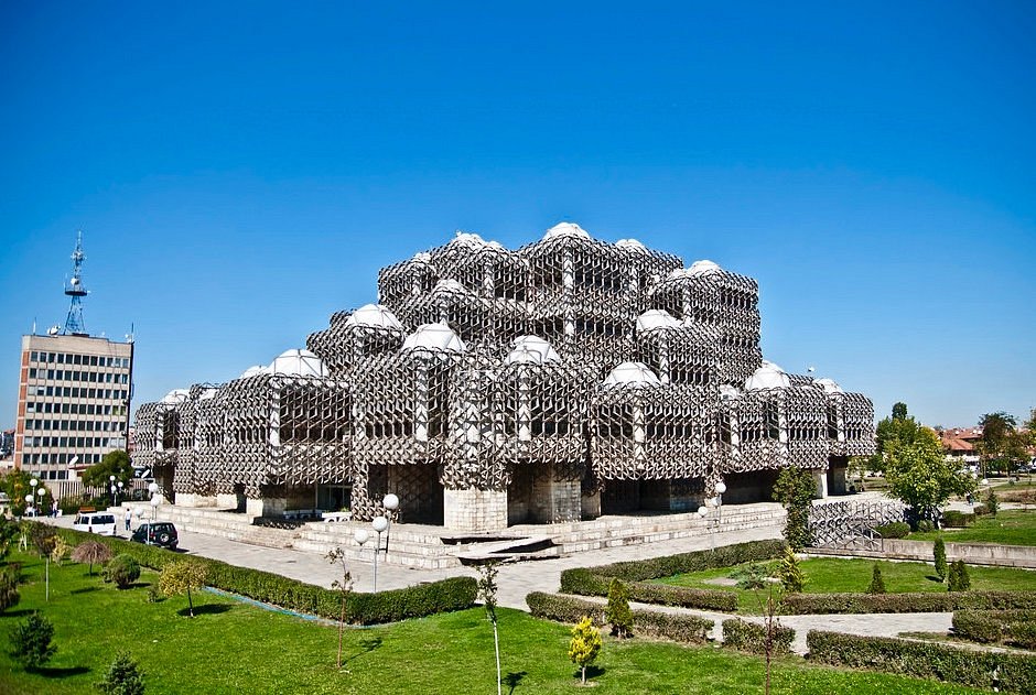 Otobüs İle Balkan Masalı